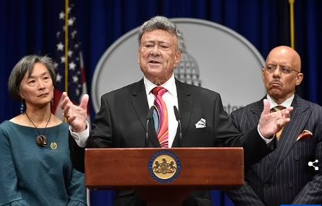 (取代前稿) 美国中期选举奇事 两位州议员去世后仍胜选连任