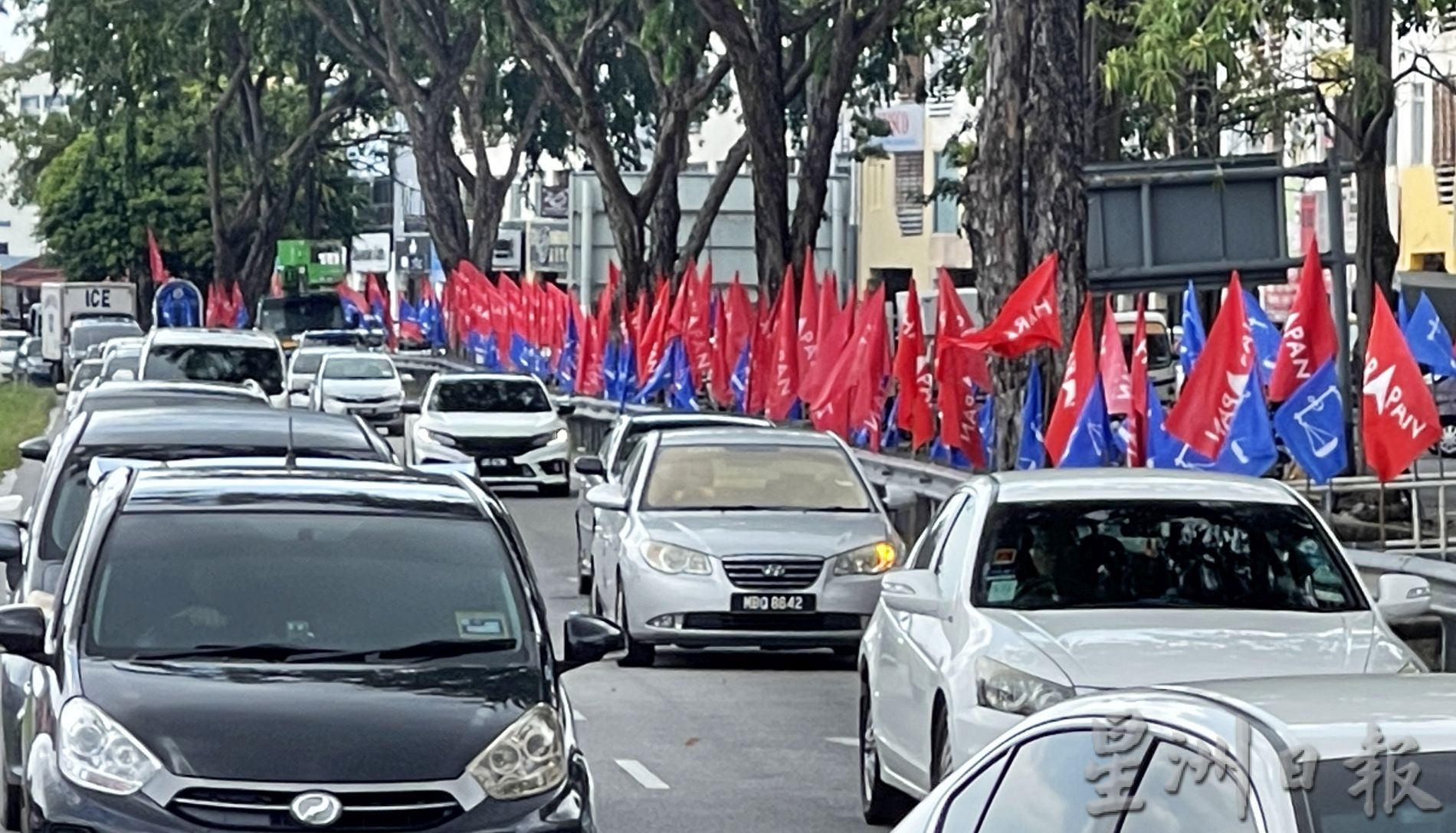 （古城第二版主文）【大选真有趣】：玛琳再也“红了”！