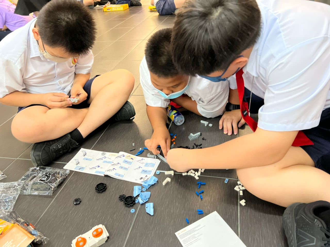 （大北马）亚罗邦士华小办科学美术展 展出学生作品与成果 