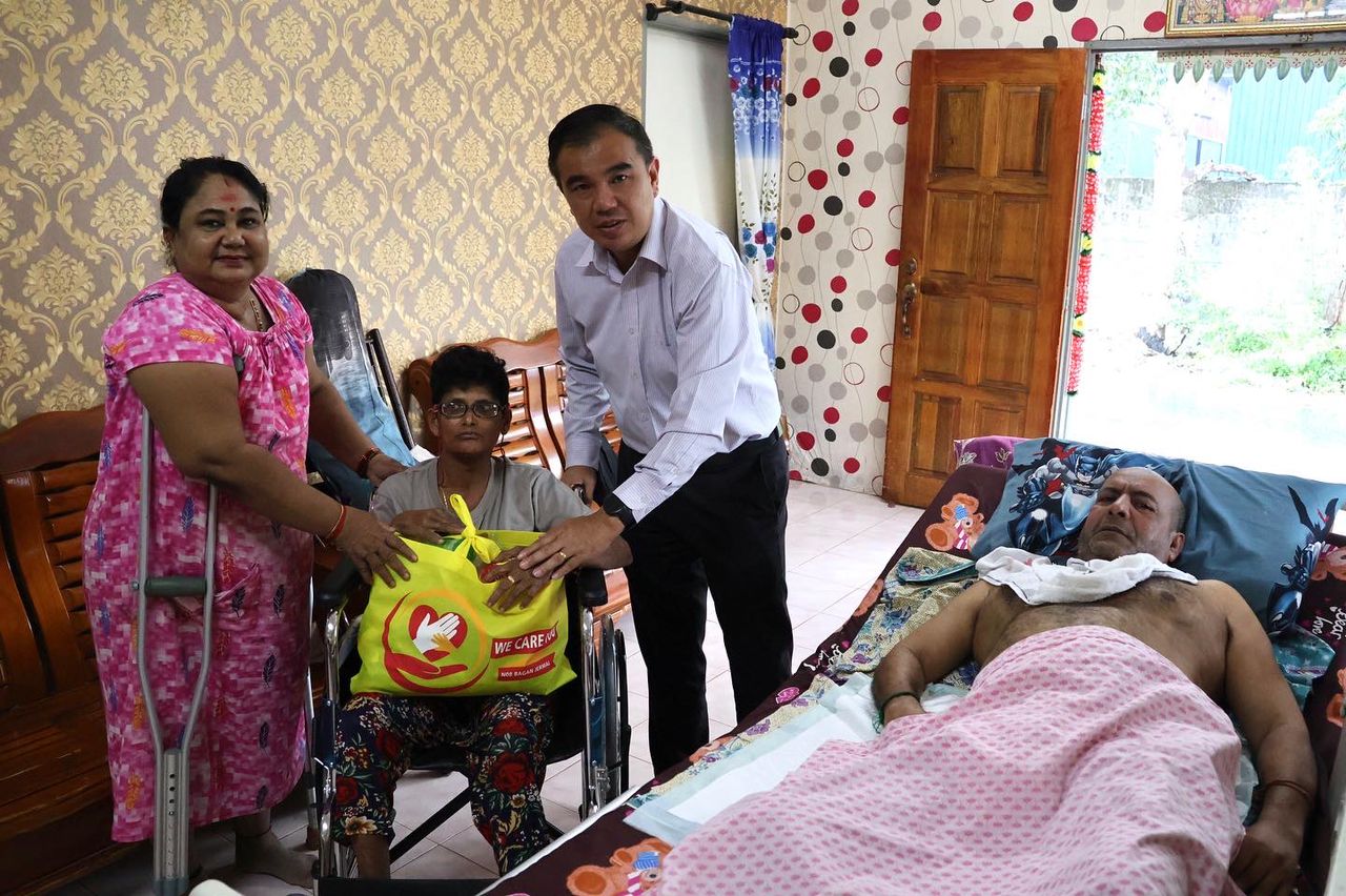 (大北马)孙意志向陷困的印裔家庭伸出援手。