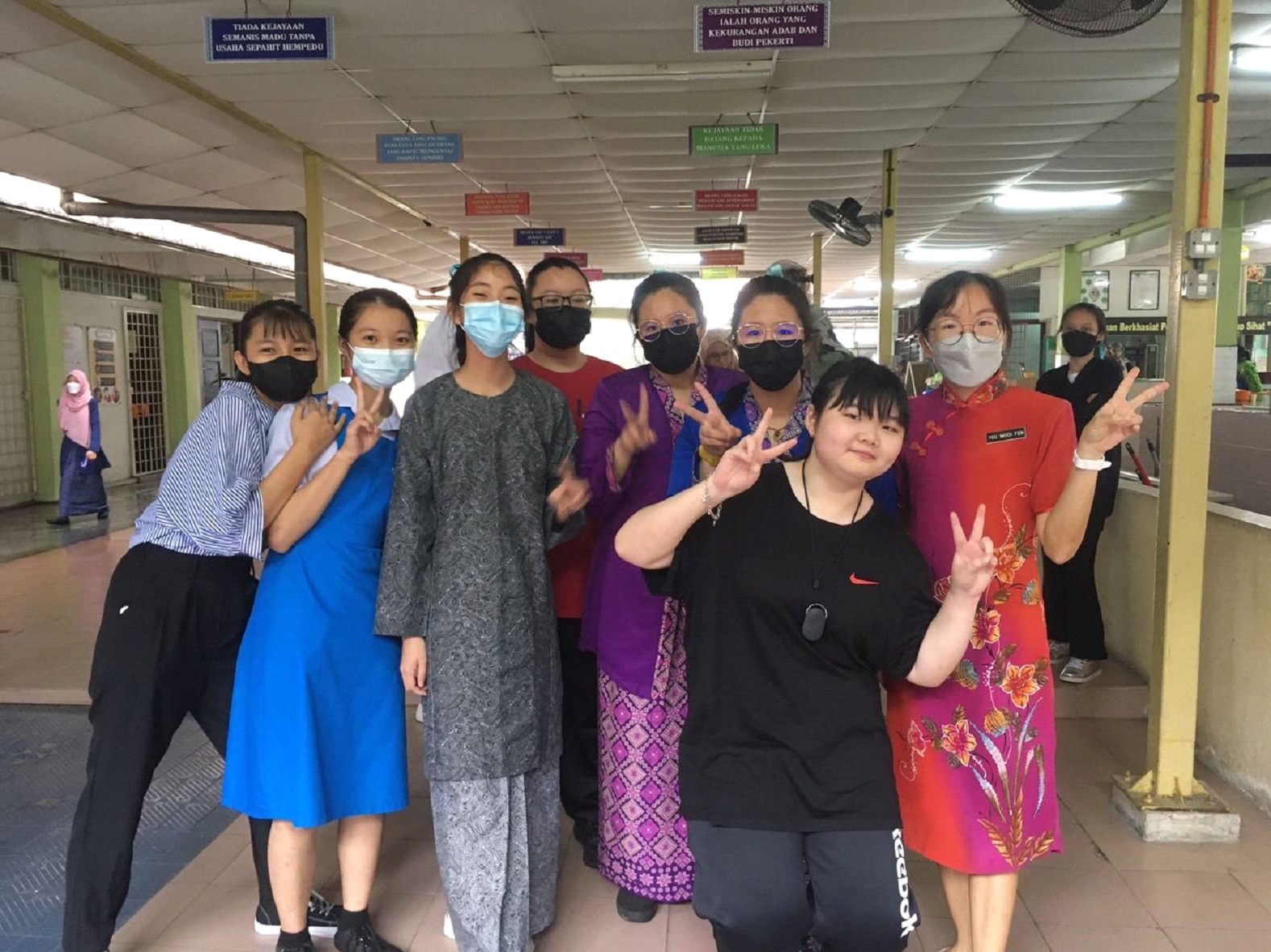 (大都会)校园记事:老师,这件可以穿吗?