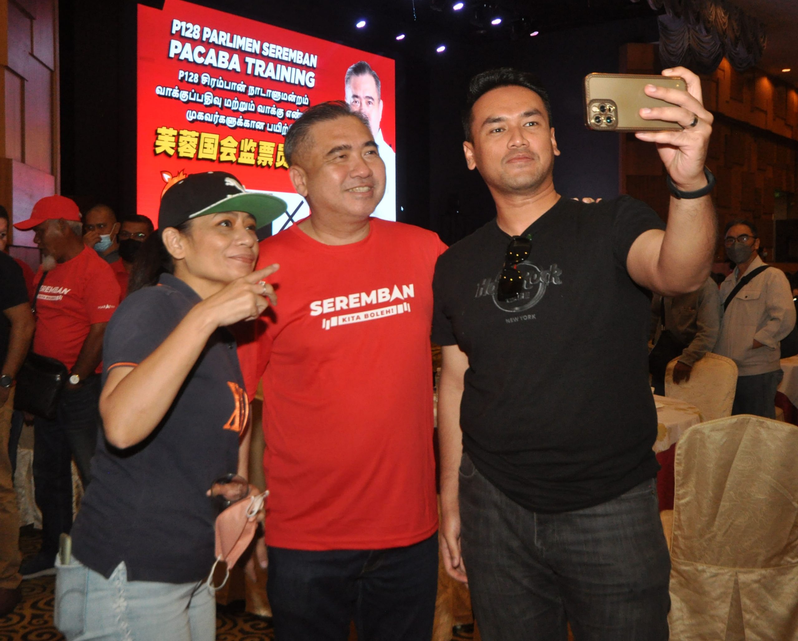 NS芙蓉/封底“全民杀手”陆兆福魅力难挡,培训活动变成粉丝见面会