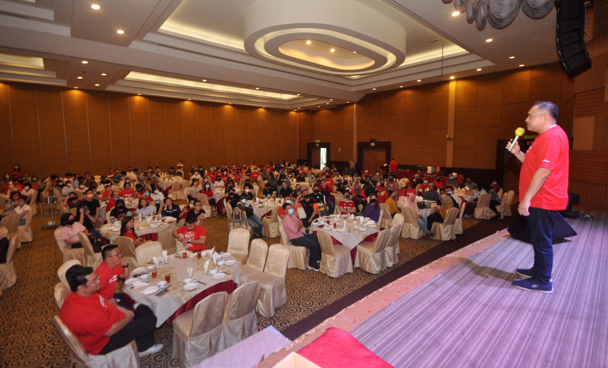 NS芙蓉/封底“全民杀手”陆兆福魅力难挡,培训活动变成粉丝见面会