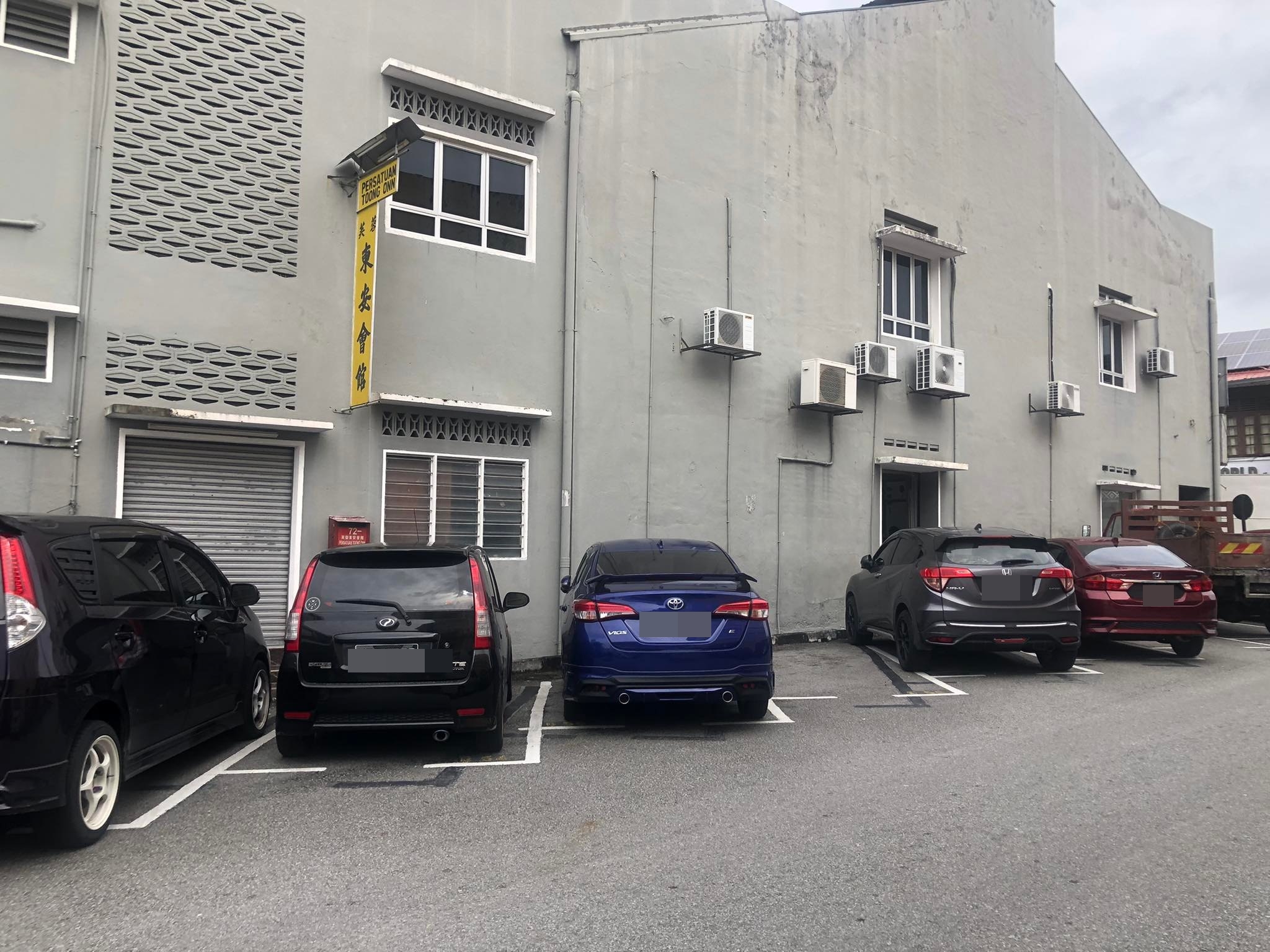 NS花城大小事：小巷停车格大小不一，引起诸多不便