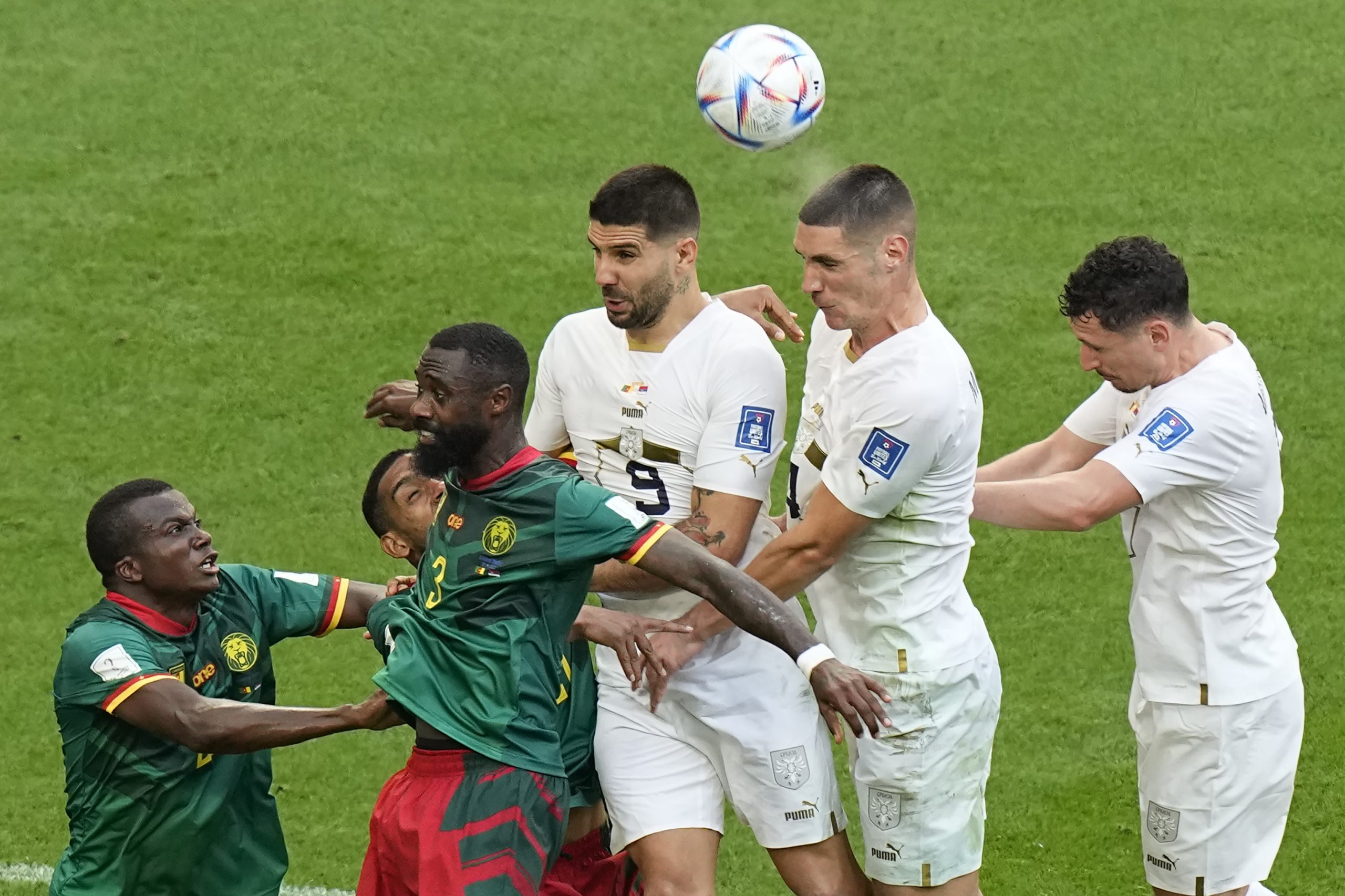 VAR“大反转”成转捩点  塞尔维亚煮熟鸭子飞走了