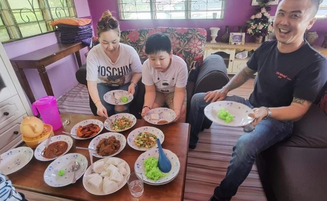 11/12见报∕我们主文— 巫裔华裔一家亲