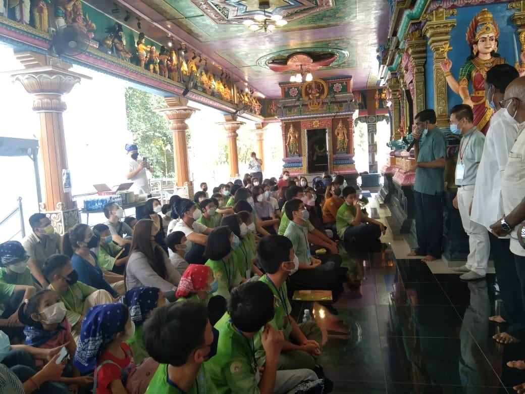 1/1见报∕我们∕文一∕70学生访和谐街了解各大宗教