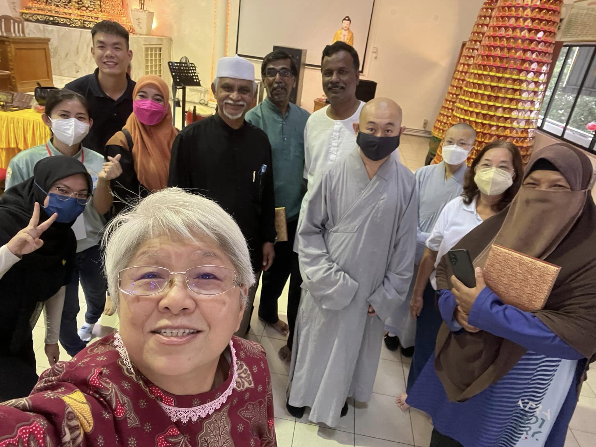 1/1见报∕我们∕文一∕70学生访和谐街了解各大宗教