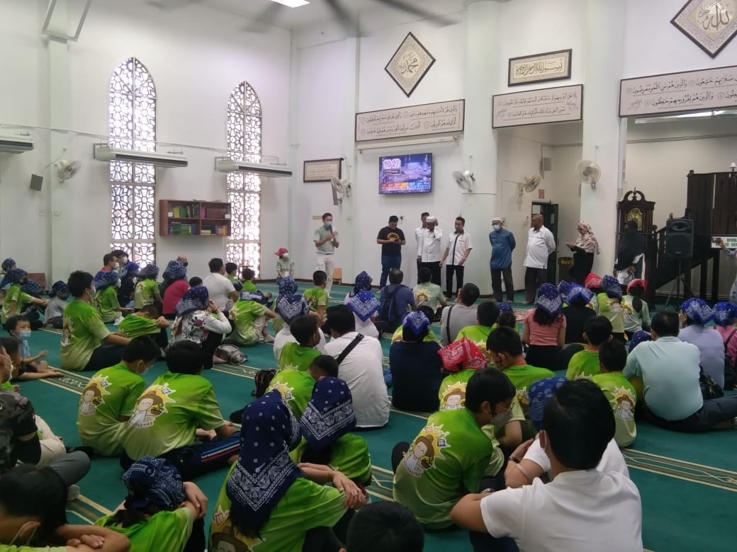 1/1见报∕我们∕文一∕70学生访和谐街了解各大宗教