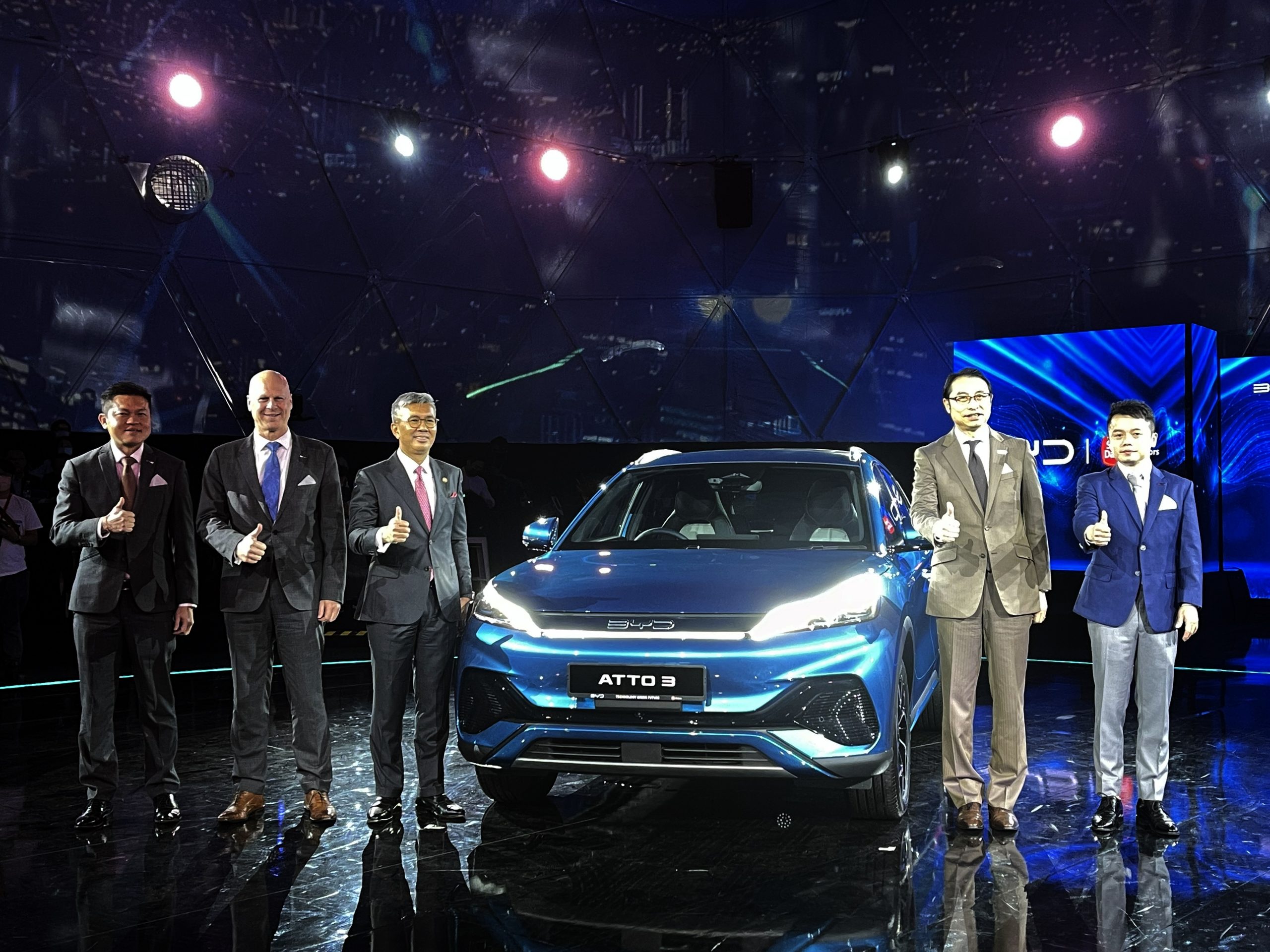 1/2 我国迎来首款比亚迪(BYD)品牌电动汽车!