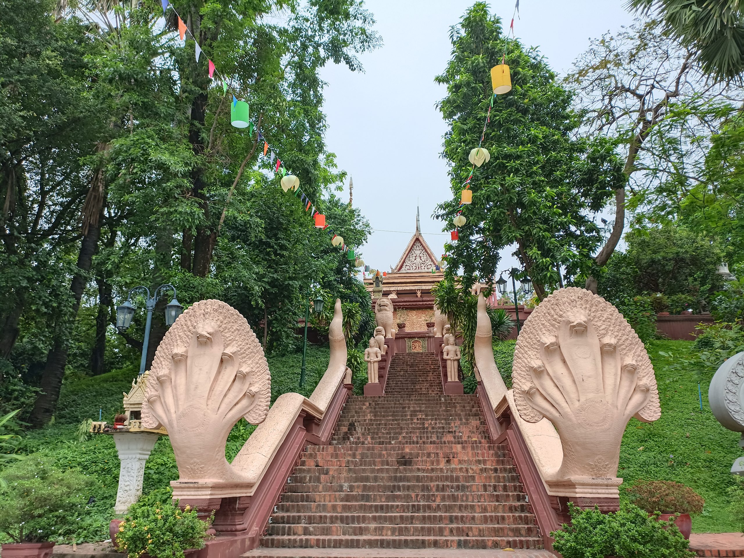 15/12见报∕发现东盟/主文二/柬埔寨的旅游和美食