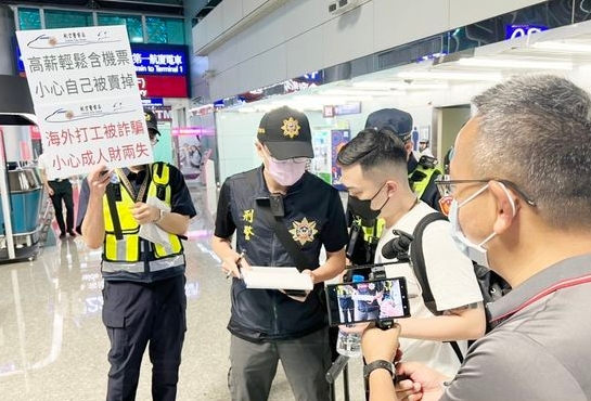 2022回顾(完结篇)● 悲愤交织●动荡的一年