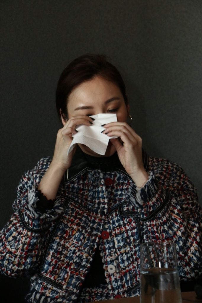 42岁庄锶敏哭揭“被离婚”  叹冻卵太迟考虑领养孩子