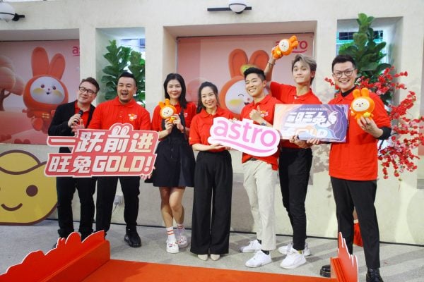 Astro 5大家族拍新春团综 林震前揭短认与温慧茵是哭包