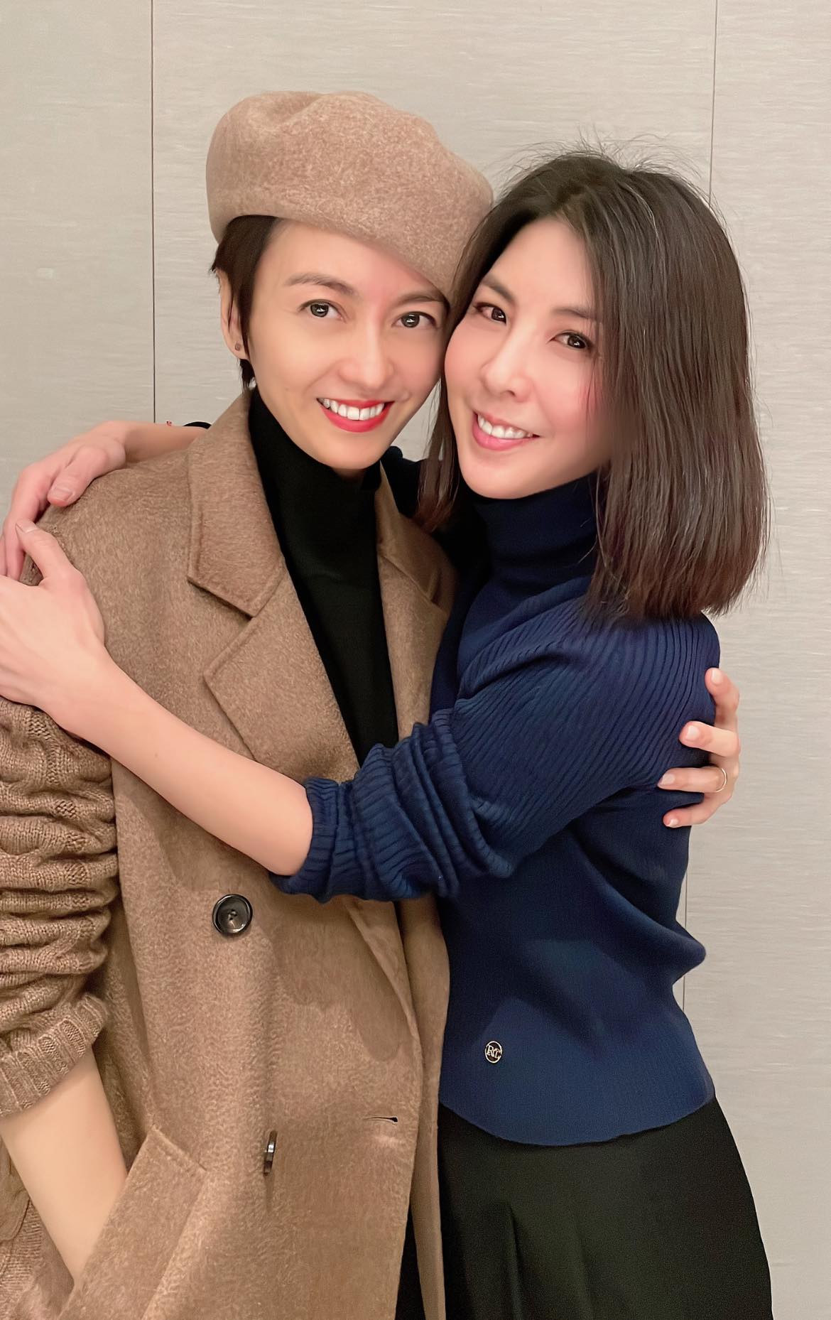 许茹芸同框梁咏琪 2冻龄女神身高萌差成亮点