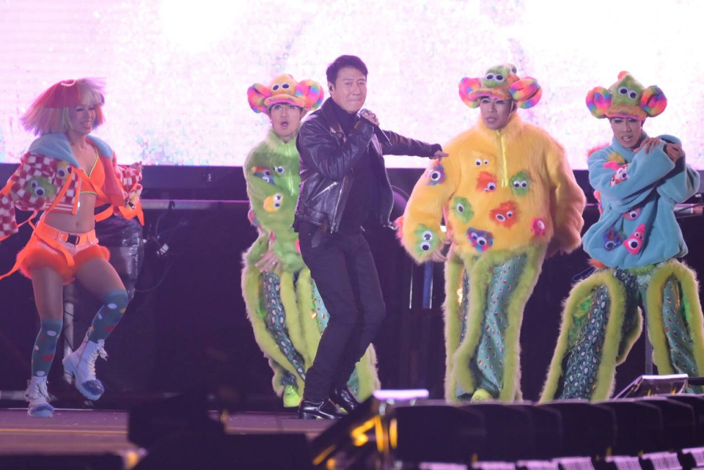 黎明重披《原振侠》皮褛开唱 分享打疫苗经历爆金句