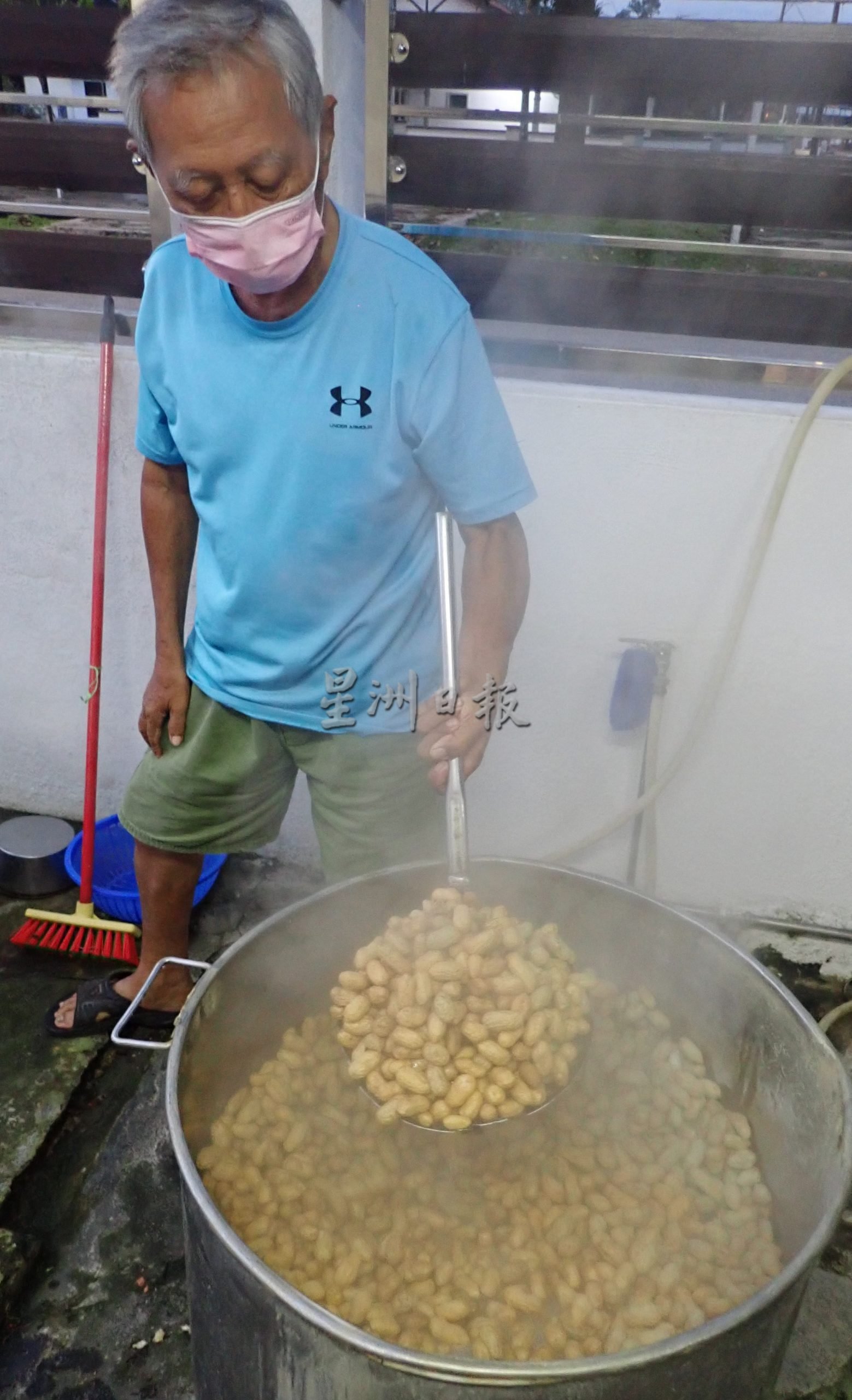 【餐车趴趴走】／水煮花生马豆经历二代人 一卖数十年令人回味