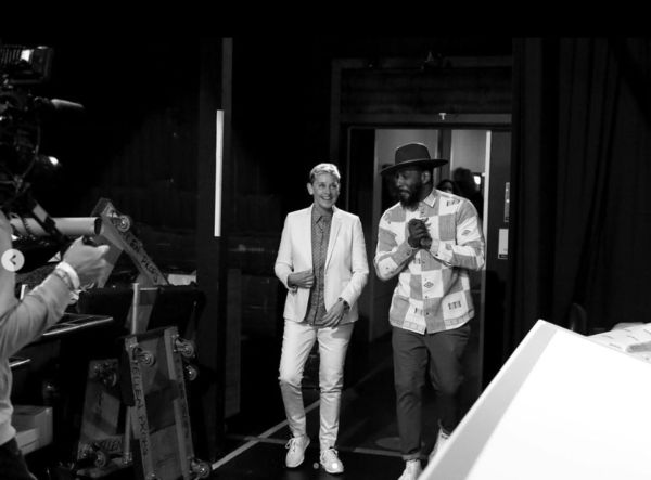 《艾伦秀》DJ惊传自杀 妻发现不对劲报警救不回