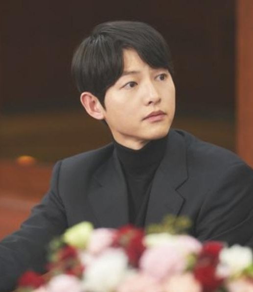 《财阀家》收视狂破纪录 37岁宋仲基没皱纹被疑开滤镜