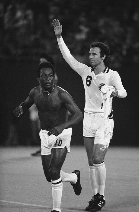 世界哀悼 永垂不朽的球王