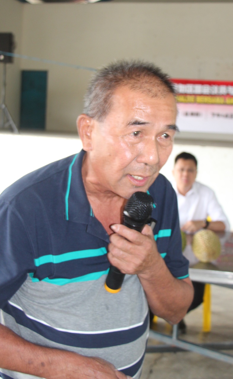 东01:榴梿农民投诉收购商主观猫山王A果变B果