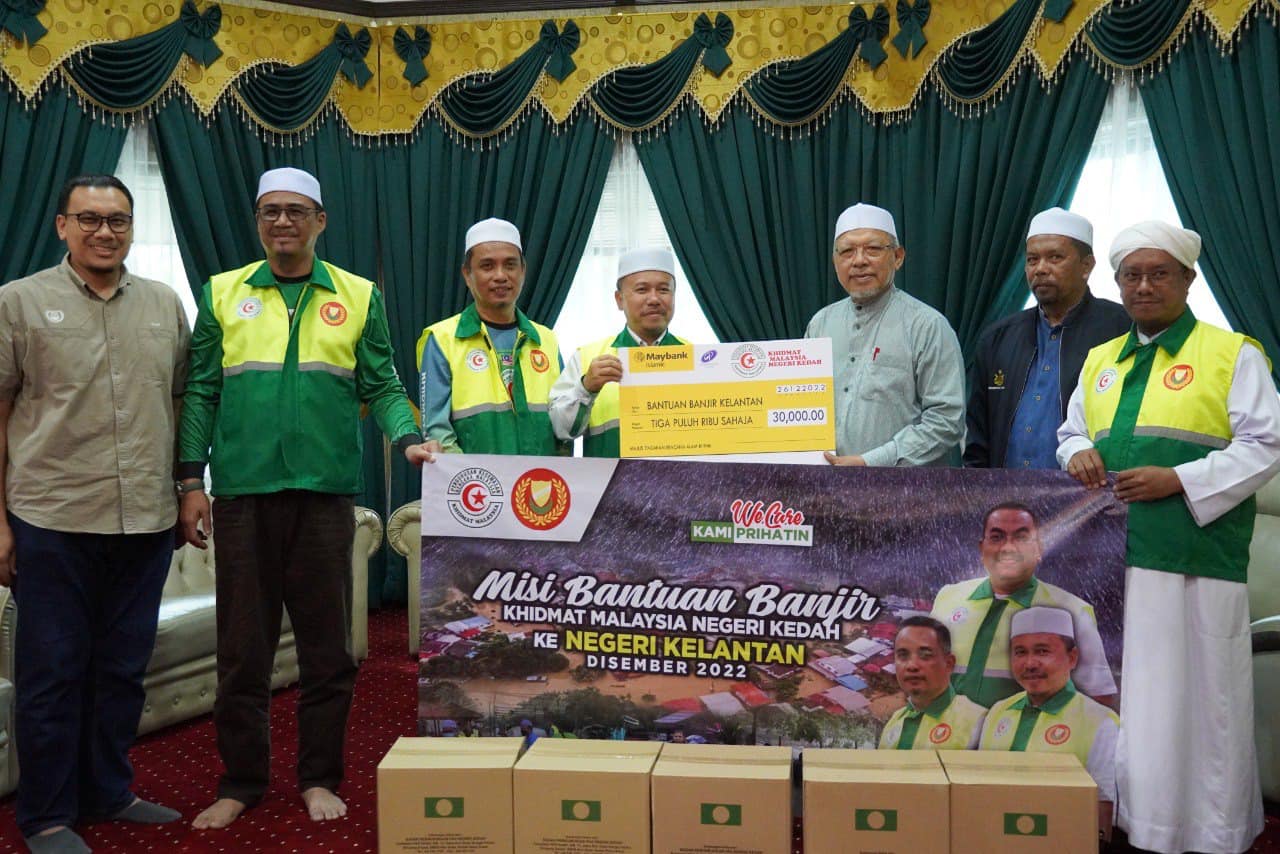 东：吉兰丹州务大臣拿督阿末耶谷感谢救灾人员，在水灾期间尽忠职守。