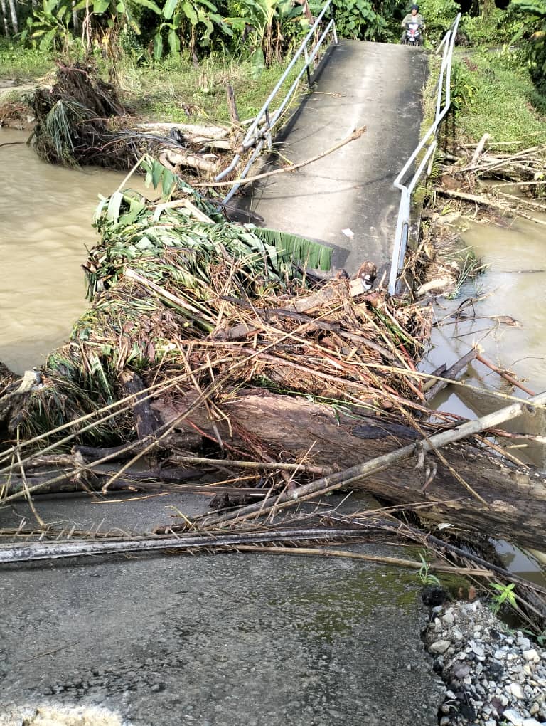 东：相隔6天文积和柏朗埃又水灾