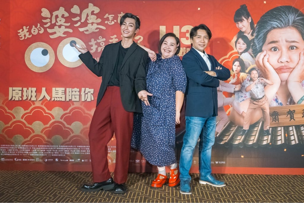 亚纶遇疯狂粉丝 潜入酒店翻垃圾桶找原汁卫生纸	