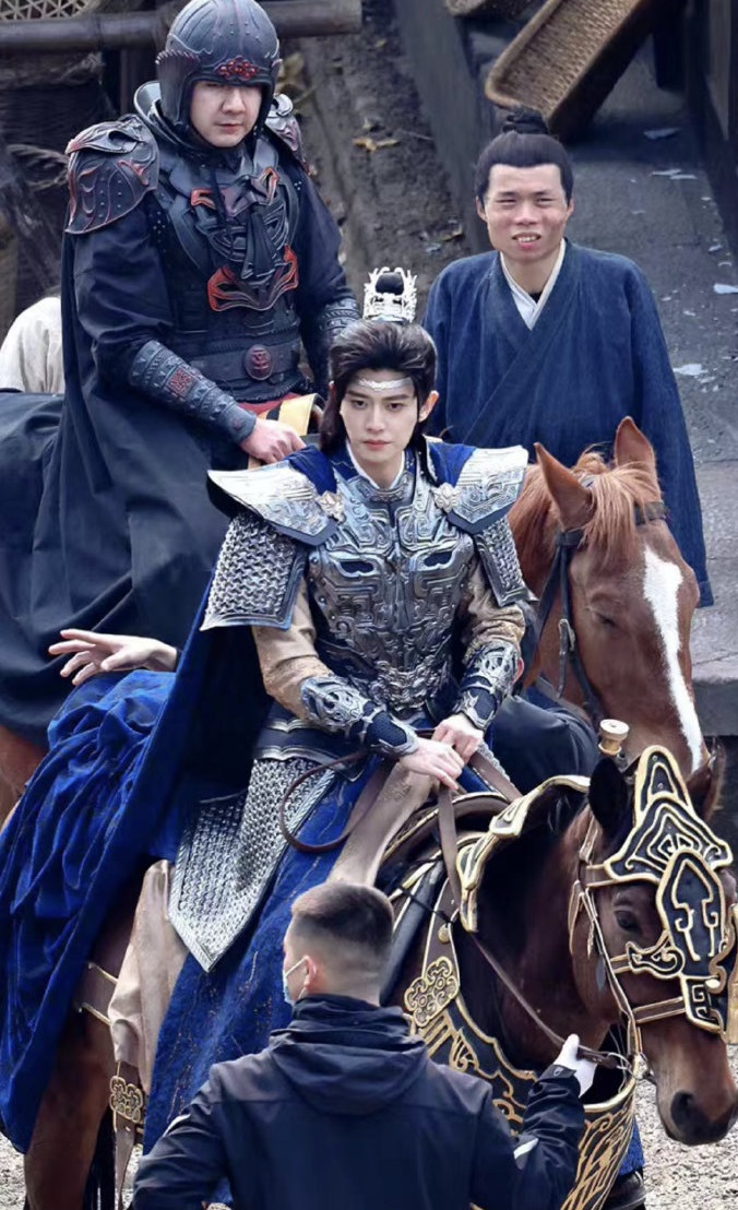 任嘉伦《武庚纪》敲定邢菲 女主排位再惹网骂