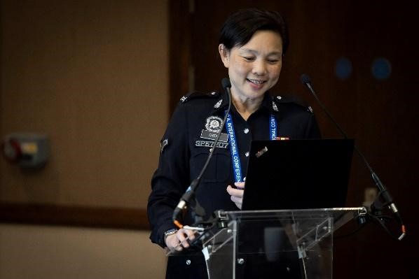 优大学术人员谢碧根在英国志愿执法人员联盟培训会议中分享实地故事