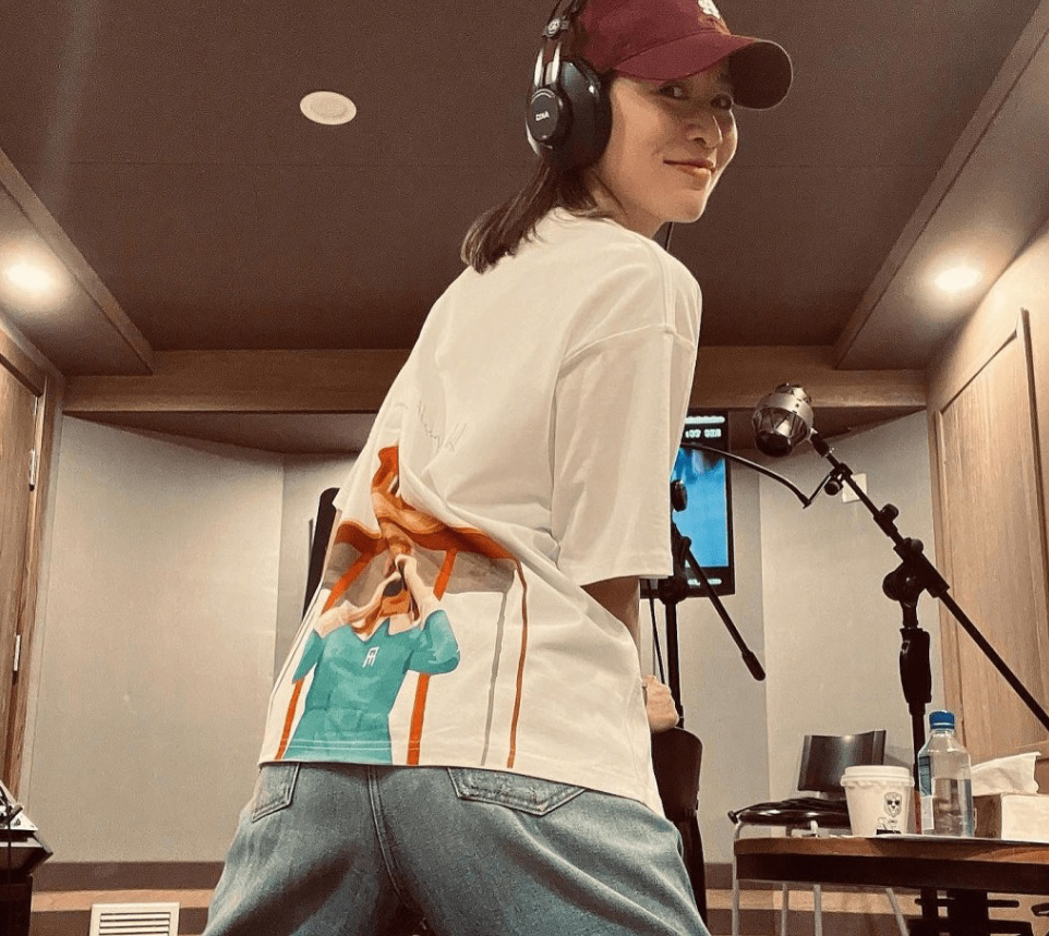 佘诗曼克服鸡仔声   发入行25年首支单曲