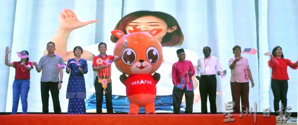 供FB/谢琪清中选亚沙国会议员 团队功不可没,筵开101席款待