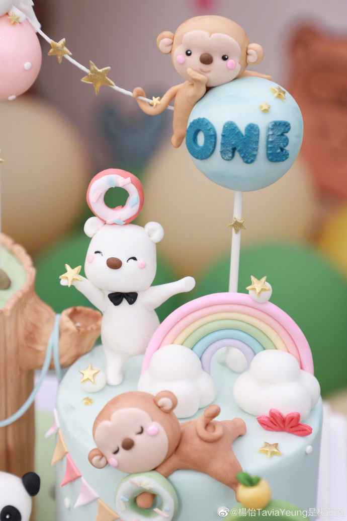 儿子1岁生日 杨茜尧首晒正面照