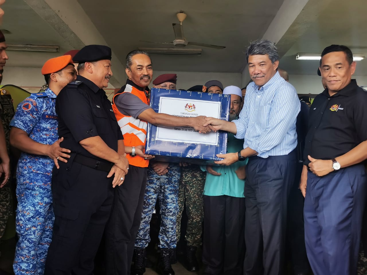 全国:国防部将考虑增加人手救灾工作