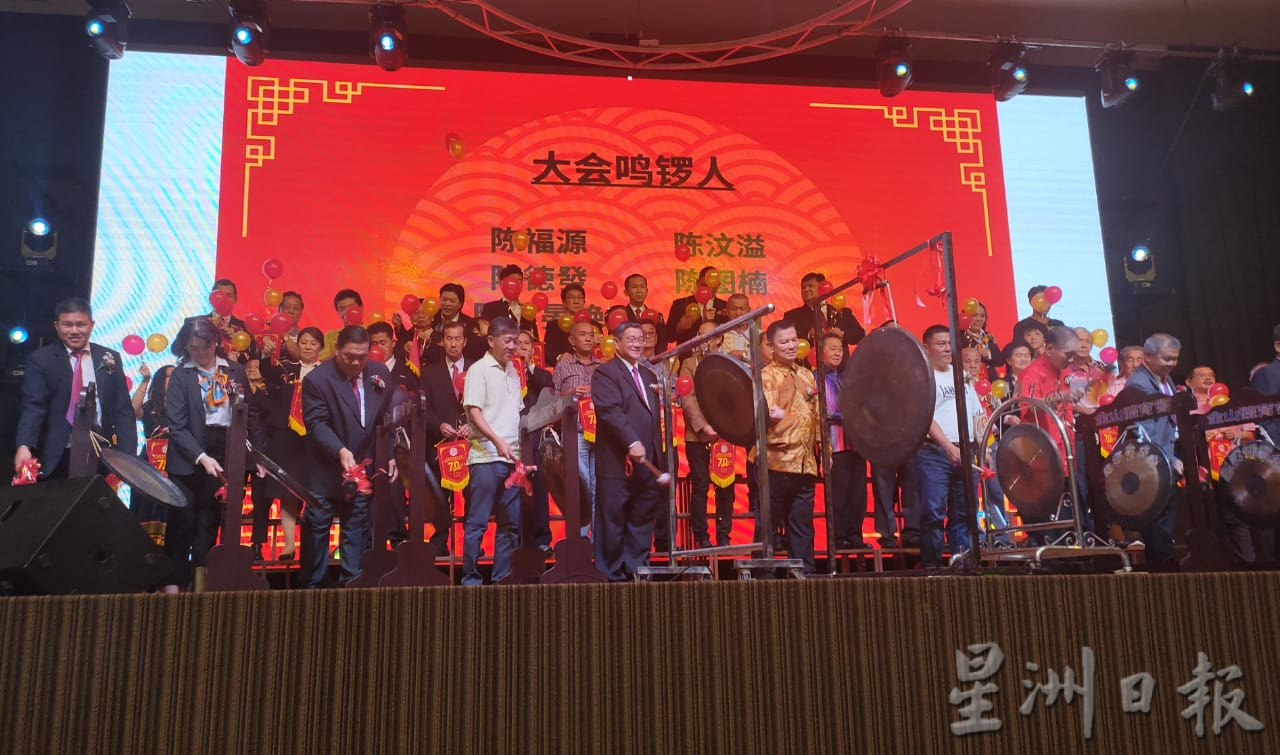 陈进发促请政府公平对待各族人民,强化人民间的团结与和谐