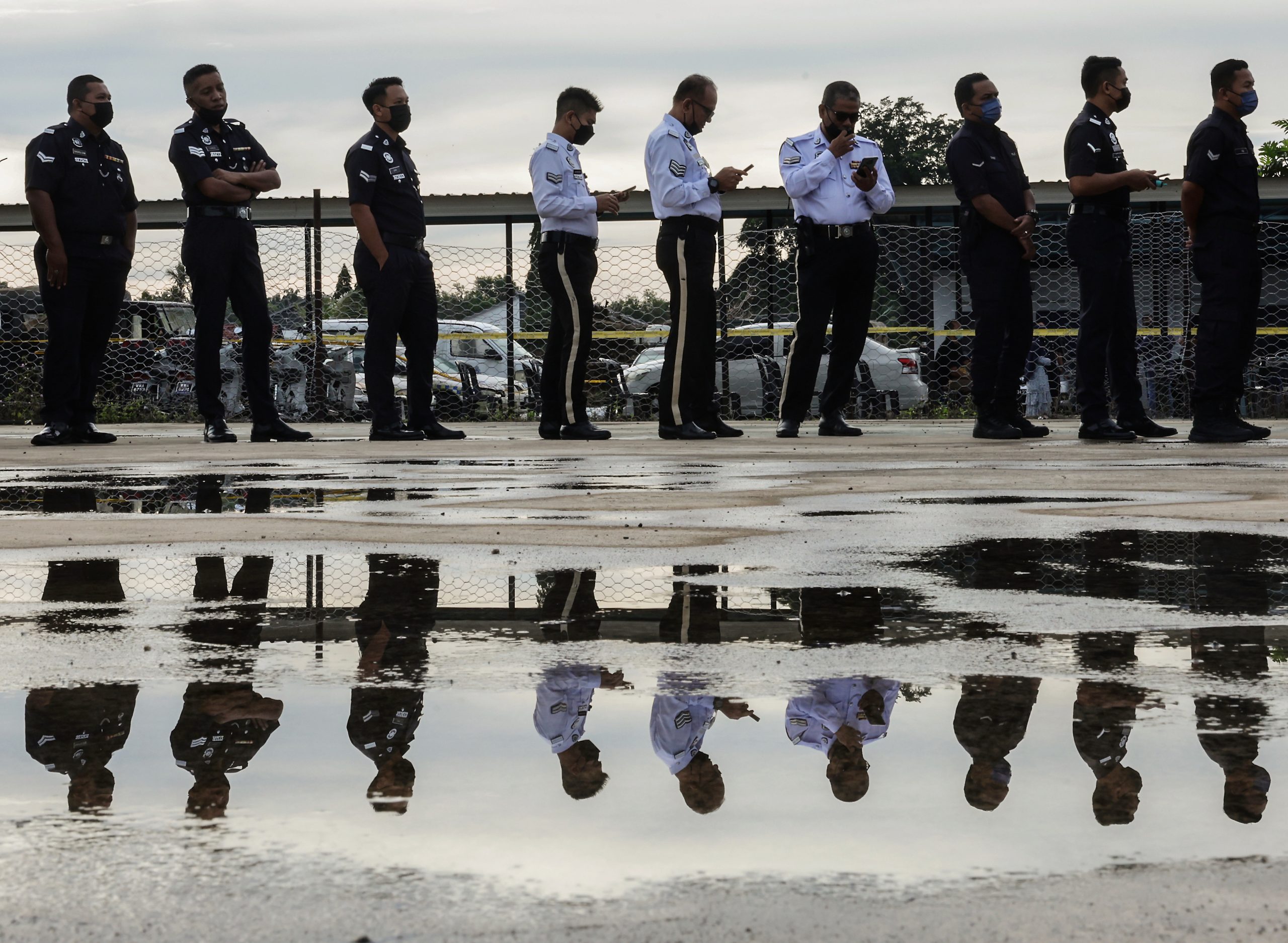 全:刁曼提早投票