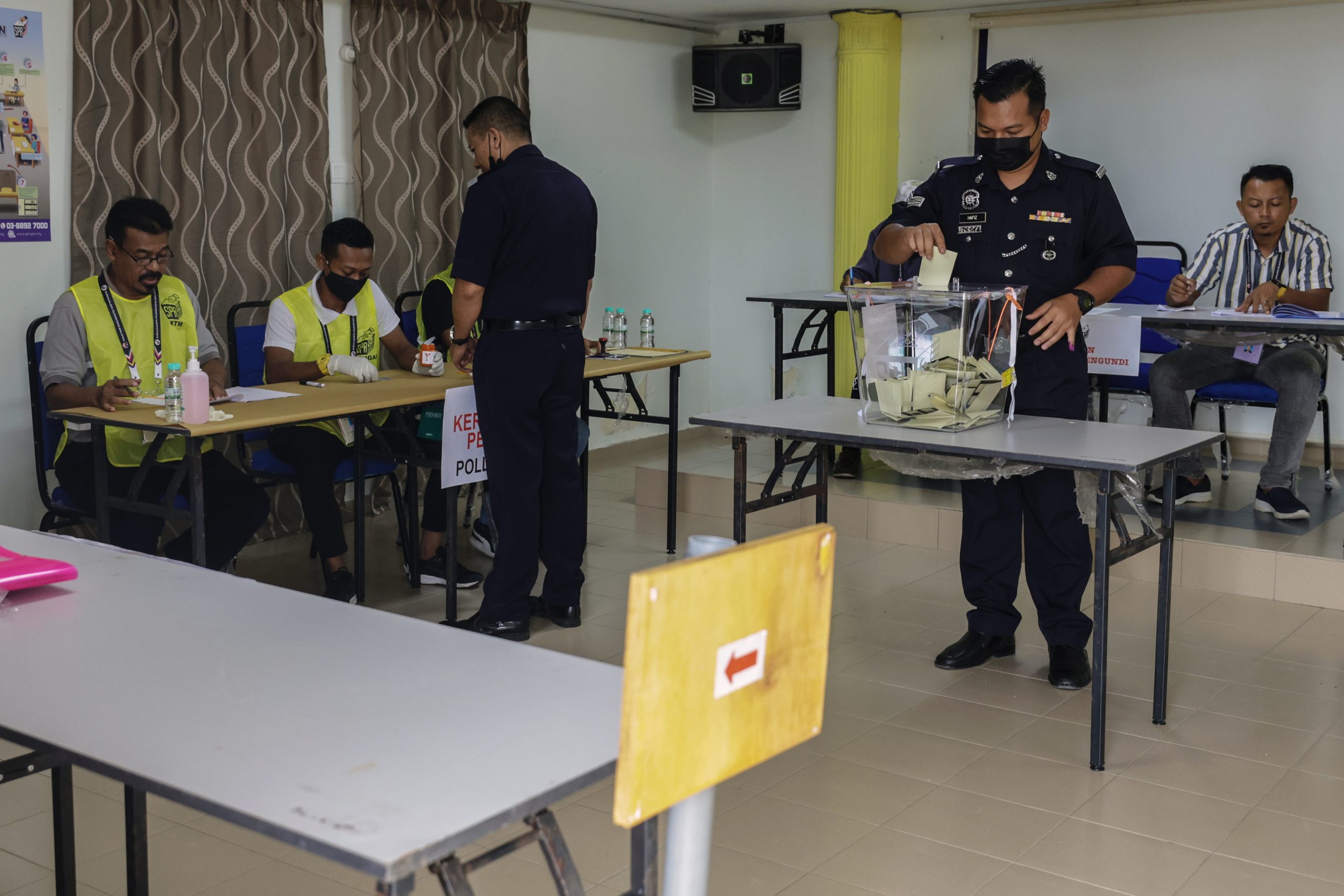 全:刁曼提早投票