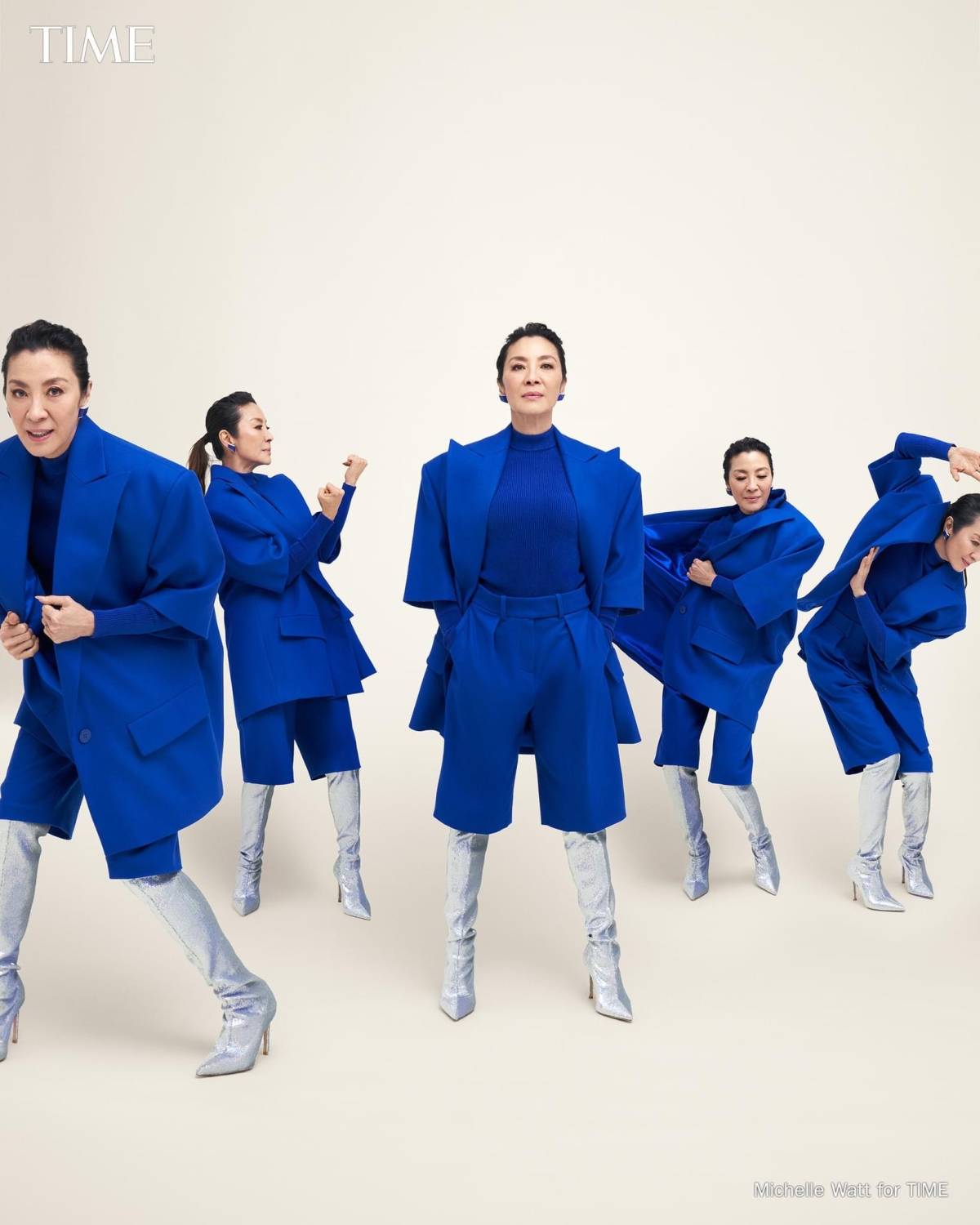 内页)60岁杨紫琼登《TIME》封面成2022年度指标性人物 有望赢明年奥斯卡影后