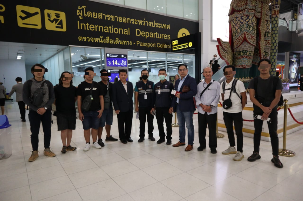 再有6名被卖猪仔大马人获救 预计下午抵国门