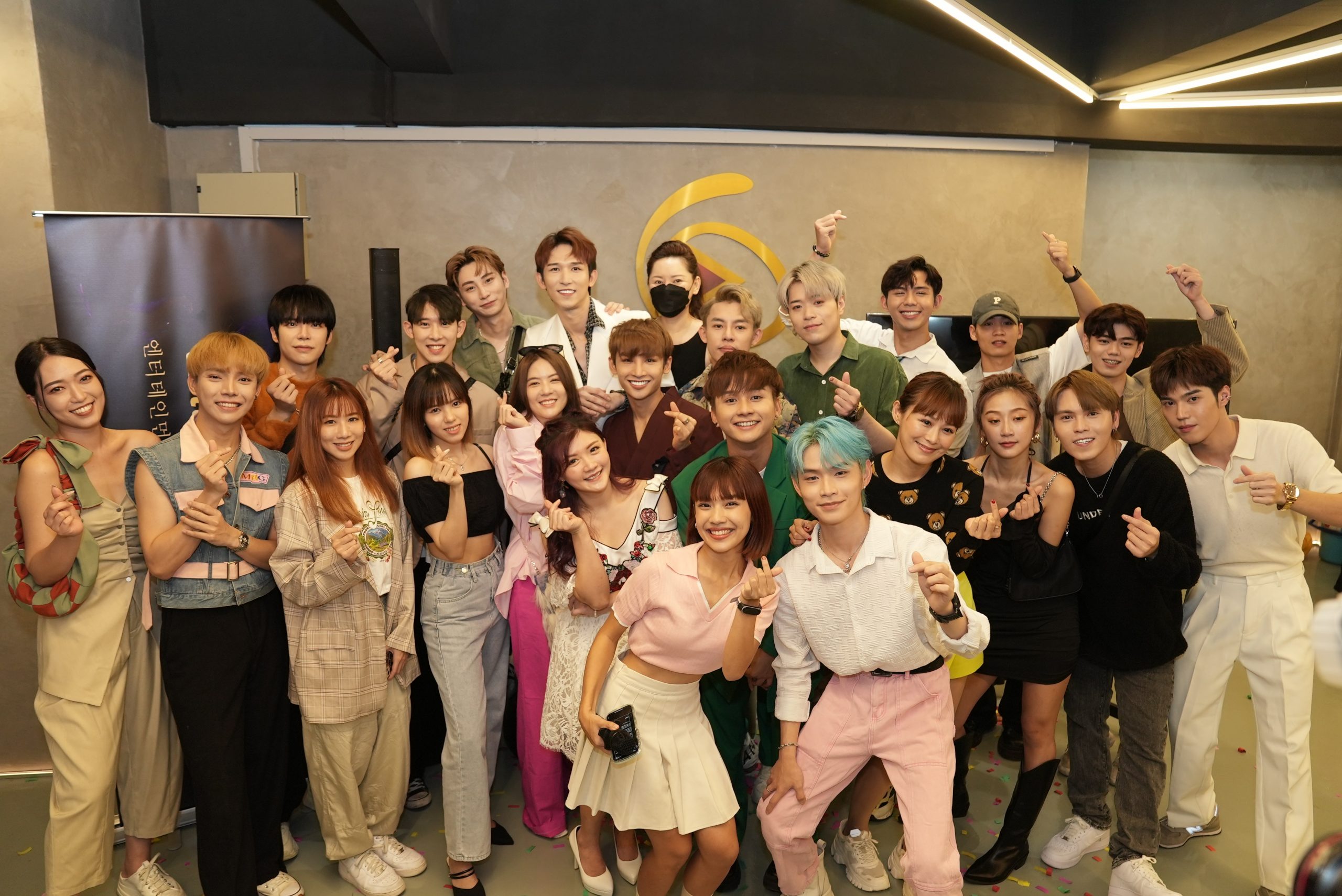 分享中国发展经历 卢信宥创办一站式培训公司