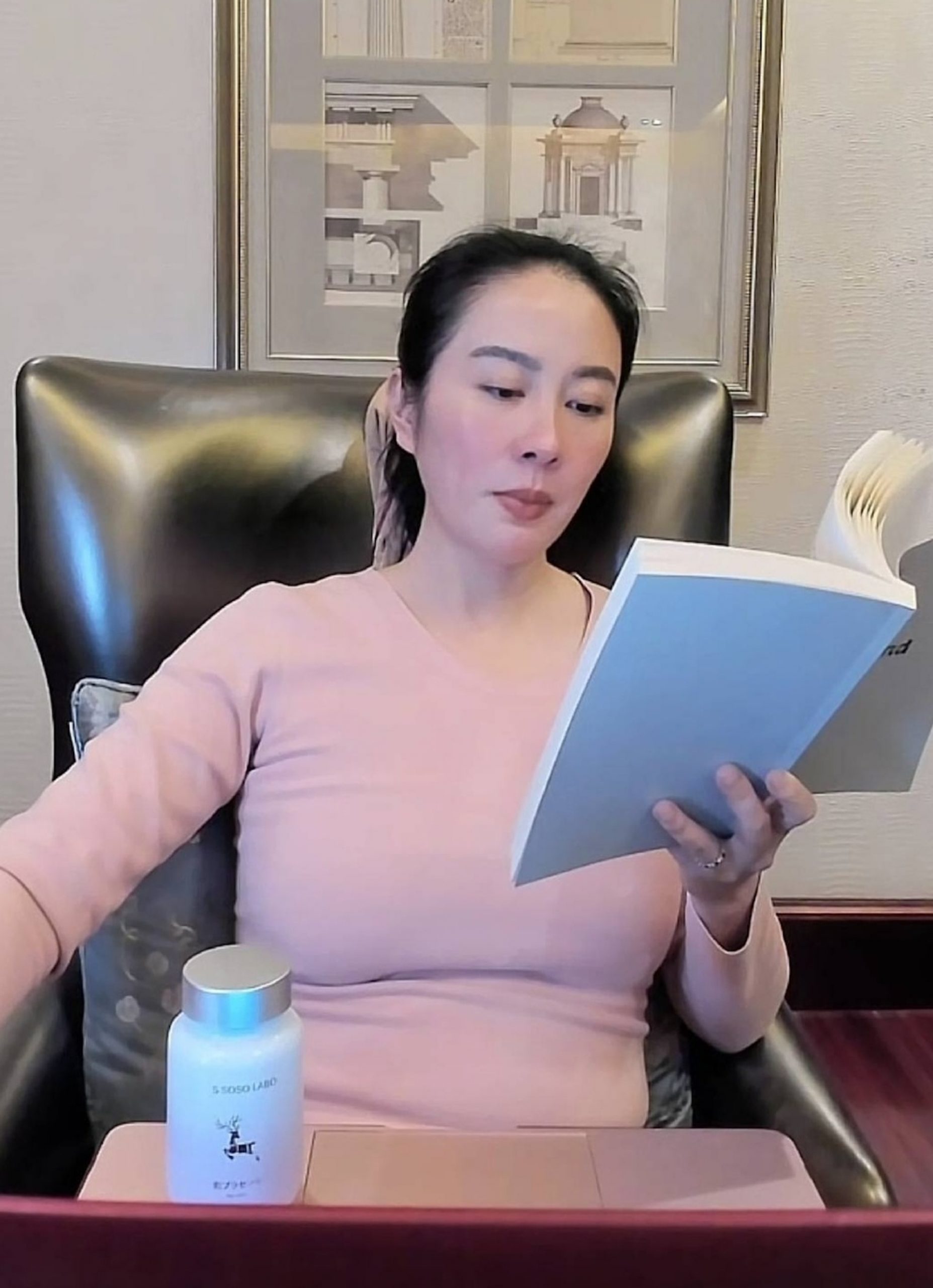 叶璇素颜直播露肚腩 古装女神秒变大妈