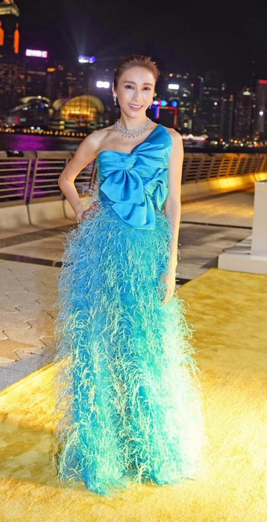 同框黎姿高大半个头 郑秀文揭真相网笑翻