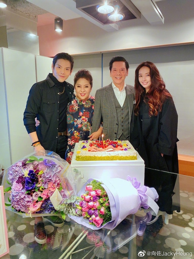 向太公开香港豪宅内部 银箔墙惊呆马云