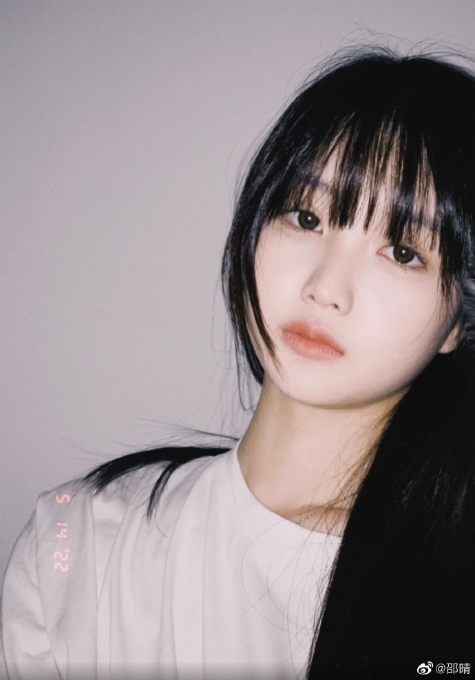 否认插足张嘉倪婚姻任何男女关系 邵晴抑郁症自残送医