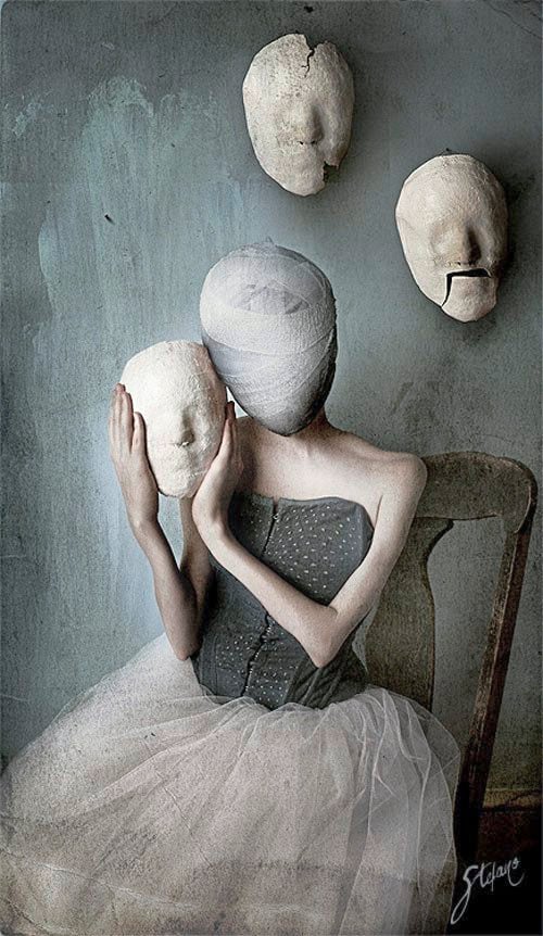 吴伟才/人性迷宫超现实主义的疯狂逻辑