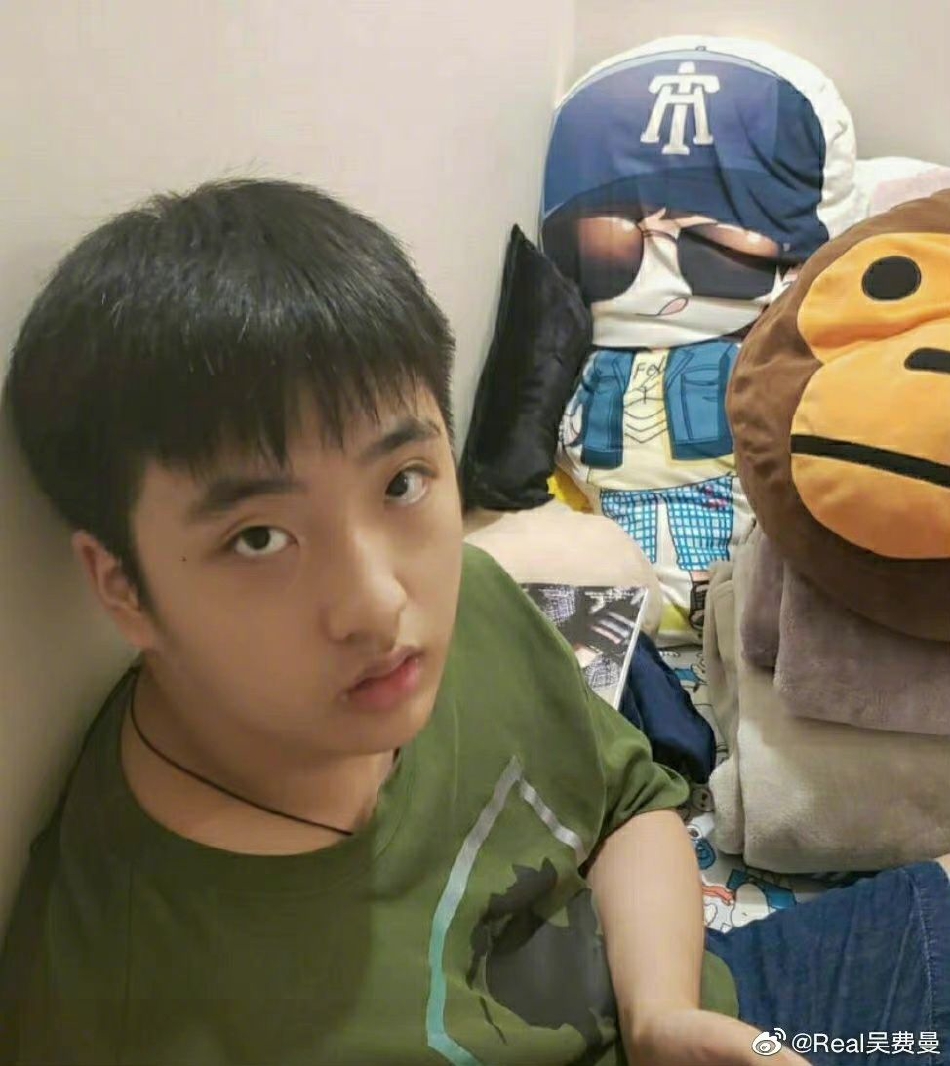 吴镇宇让儿子追郭富城女儿 费曼幽默神回网笑炸