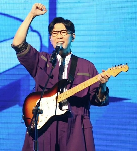 品冠自招有7年之痒  爆李宗盛吃蓝色小药丸