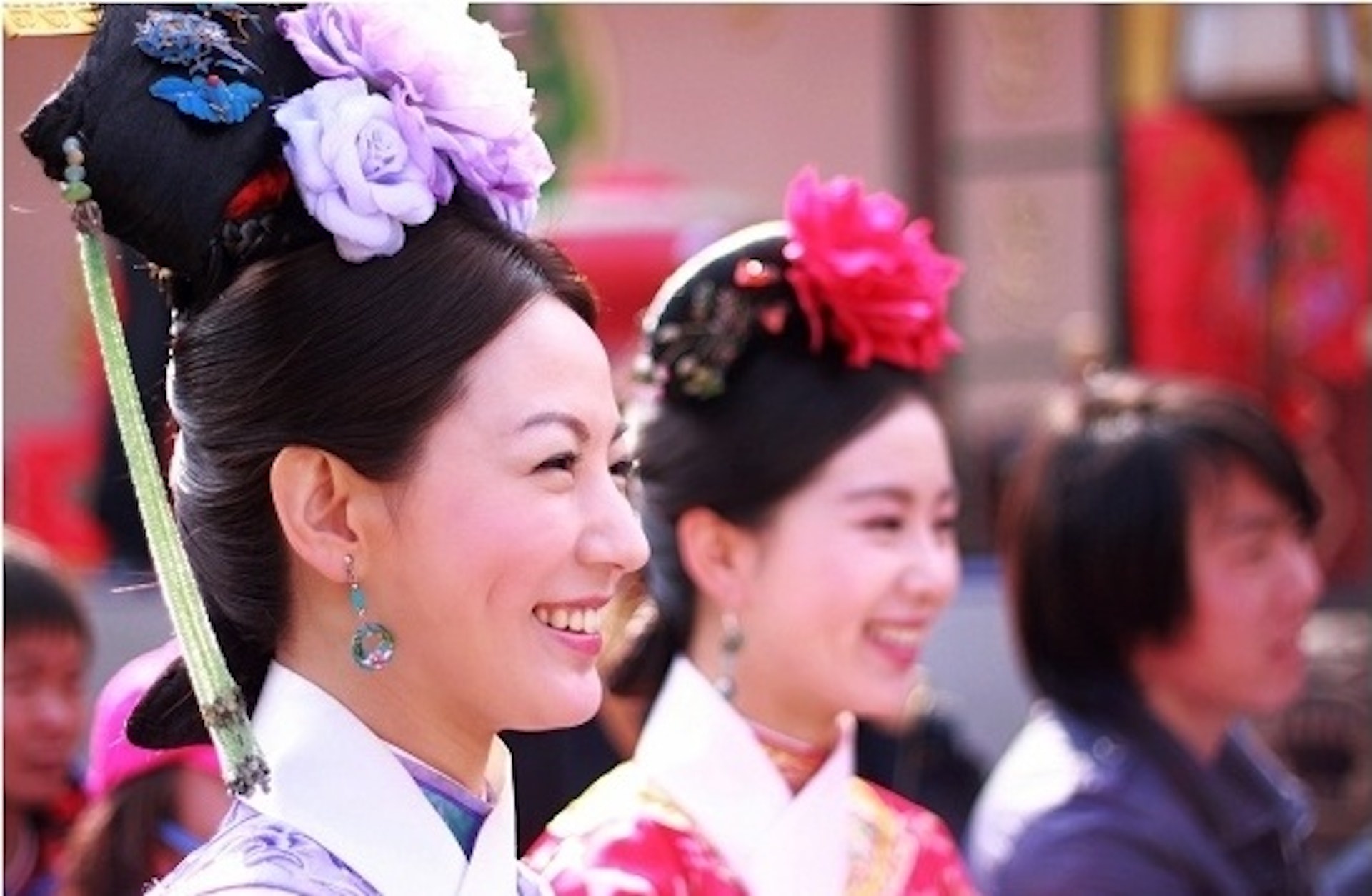 喝汤照鼻子抢镜 刘心悠遭质疑隆鼻