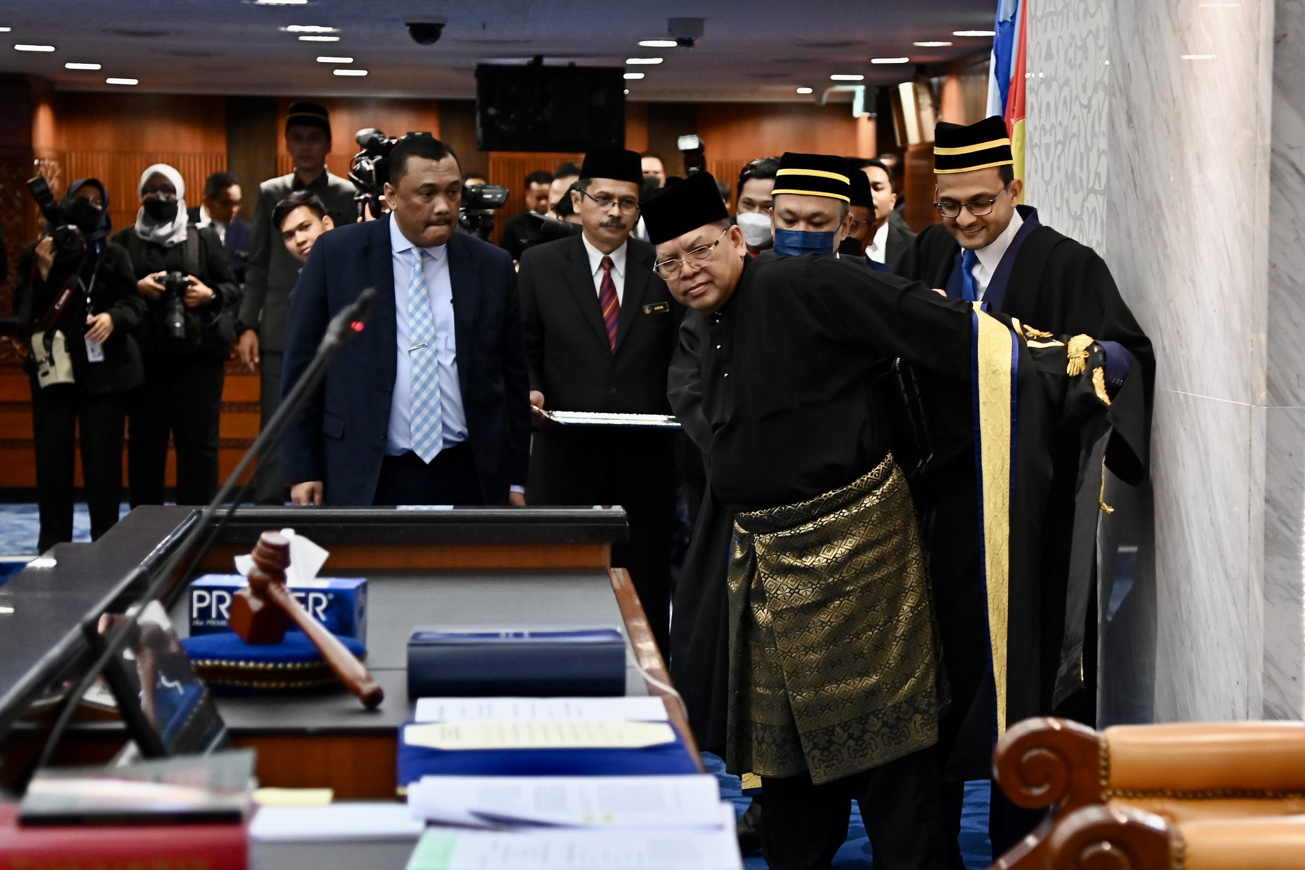 选议长+议长宣誓