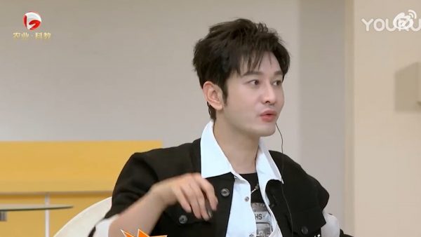 坦承对儿子很严厉 黄晓明自认是虎爸